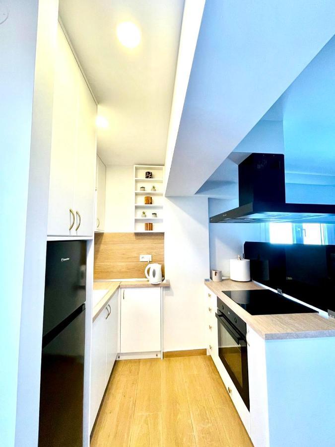 Iris Luxury House Leilighet Agioi Deka  Eksteriør bilde